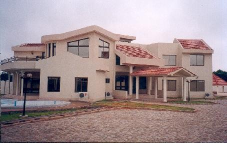 Villa Haut Standing CEB à Lomé