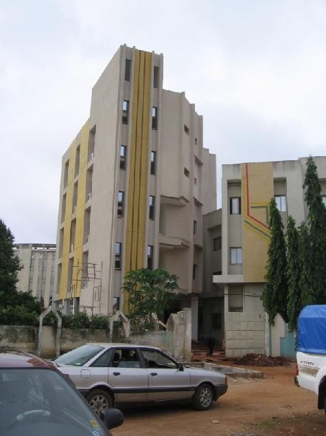 Bloc administratif de la Direction Générale de la Documentation Nationale à Lomé