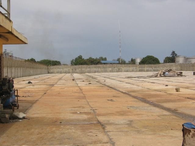 Parking pour camions gros porteurs à Kpéwa