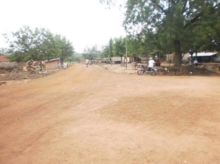 Piste Tabligbo-Sikakondji en cours de construction
