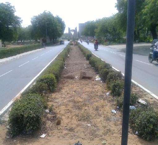 Avenue Sarakawa bitumée